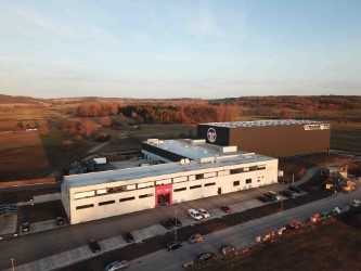 Das neue Headquarter im Satteldorfer Gewerbepark. (Foto: 11teamsports)
