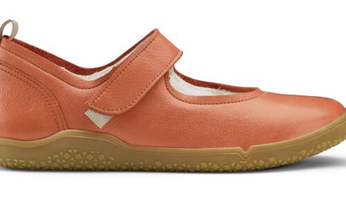 Neben dem Mary-Jane-Modell besteht die neue Produktgruppe von Ara aus zwei Sneakervarianten. (Foto: Ara)
