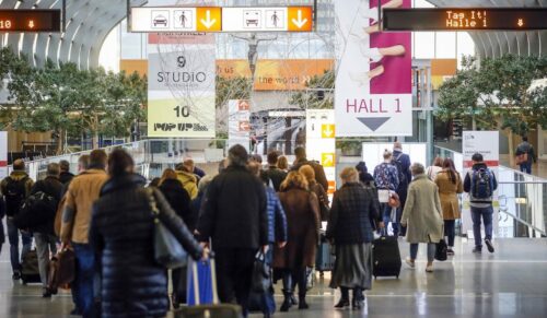 Düsseldorf, DEU, 12.02.2016. GDS Winter 2016 – Impressionen der GDS – Global Destination for Shoes & Accessories vom 10. bis 12. Februar 2016. --- Fair Impressions of GDS - Global Destination for Shoes & Accessories from 10 to 12 February 2016. Foto: Messe Düsseldorf, Constanze Tillmann. Exploitation right Messe Düsseldorf, M e s s e p l a t z, D-40474 D ü s s e l d o r f, www.messe-duesseldorf.de; eine h o n o r a r f r e i e  Nutzung des Bildes ist nur für journalistische Berichterstattung, bei vollständiger Namensnennung des Urhebers gem. Par. 13 UrhG (Foto: Messe Düsseldorf / ctillmann) und Beleg möglich; Verwendung ausserhalb journalistischer Zwecke nur nach schriftlicher Vereinbarung mit dem Urheber; soweit nicht ausdrücklich vermerkt werden keine Persönlichkeits-, Eigentums-, Kunst- oder Markenrechte eingeräumt. Die Einholung dieser Rechte obliegt dem Nutzer; Jede Weitergabe des Bildes an Dritte ohne  Genehmigung ist untersagt | Any usage and publication only for editorial use, commercial use and advertising only after agreement; unless otherwise stated: no Model release, property release or other third party rights available; royalty free only with mandatory credit: photo by Messe Duesseldorf]