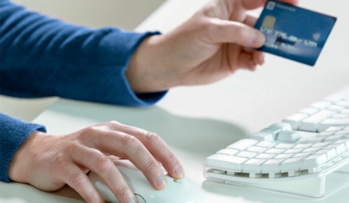 Immer mehr Kunden shoppen online (Foto: BAuA)