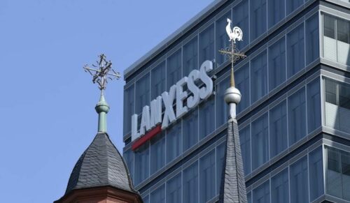 Logos am LANXESS Tower