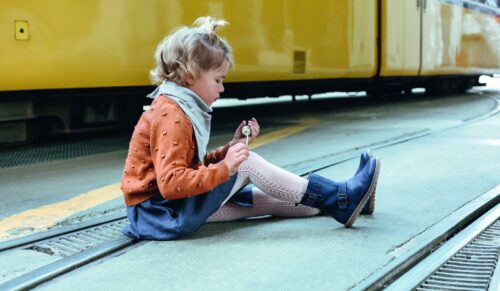 Händler erzählen, wie das Geschäft mit Kinderschuhen läuft und was Eltern und Kindern besonders wichtig ist. (Foto: Lotta & Emil)