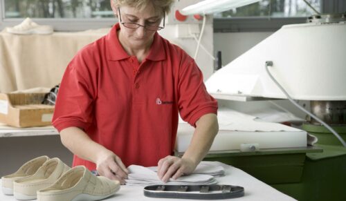 Schuhproduktion bei Berkemann in Ungarn. (Foto: Berkemann)