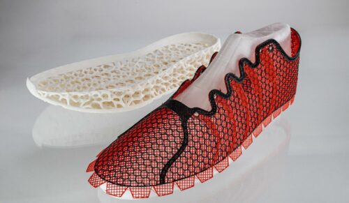 Covestro ein neues thermoplastisches Polyurethan (TPU) für die Schuhfertigung entwickelt. (Foto: Covestro)