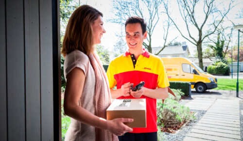 Zum Start Auswahl eines Zeitfensters von 18-21 Uhr in zwanzig deutschen Ballungsgebieten möglich (Foto: DHL Paket)