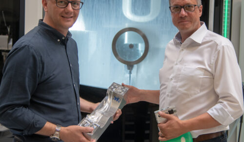 Ian Niblock (li.), der neue Leiter des Geschäftsbereiches Fagus, zusammen mit Vertriebsleiter Haymo Bertram. (Foto: Fagus)