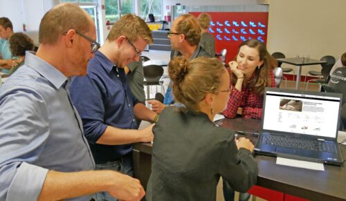 Nach der ’Thinking-Allowed‘ Methode erhalten die Unternehmen ein direktes Feedback – hier wird die Benutzerfreundlichkeit des Gabor Marktplatzes getestet. (Foto: Gabor)
