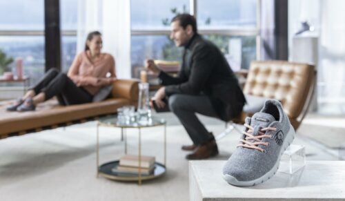 Premiere für Giesswein: Die erste TV-Kampagne für den Woll-Sneaker ’Merino Runners‘ geht an den Start. (Foto: Giesswein)