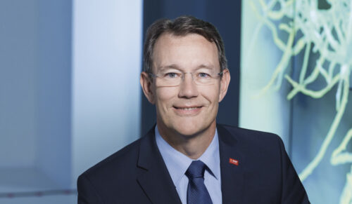 Michael Heinz, 53. Mitglied des Vorstands, Kaufmann, 30 Jahre BASF. Dispersions & Pigments, Care Chemicals, Nutrition & Health, Performance Chemicals, Advanced Materials & Systems Research, Region South America, Perspectives.      Abdruck honorarfrei. Copyright by BASF.Michael Heinz, 53. Member of the Board of Executive Directors, Kaufmann, with BASF for 30 years. Dispersions & Pigments, Care Chemicals, Nutrition & Health, Performance Chemicals, Advanced Materials & Systems Research, Region South America, Perspectives.Print free of charge. Copyright by BASF.