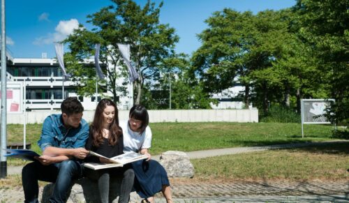 Mit Gründung eines Joint-Ventures sollen Reutlingen und der Standort Nagold ab dem 01. Oktober 2022 als regionales Zentrum für textile Ausbildung in Deutschland auf internationalem Niveau gestärkt werden. (Foto: Hochschule Reutlingen/Scheuring)