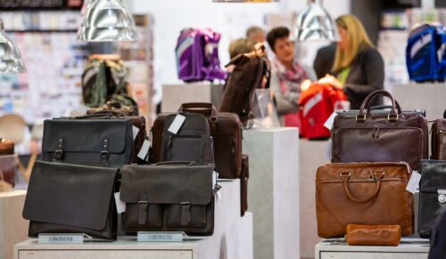 Zu den Ausstellern der Insights-X gehörte zuletzt auch der Lederwarenanbieter Steinmann. (Foto: Spielwarenmesse eG /Christian Hartlmaier)