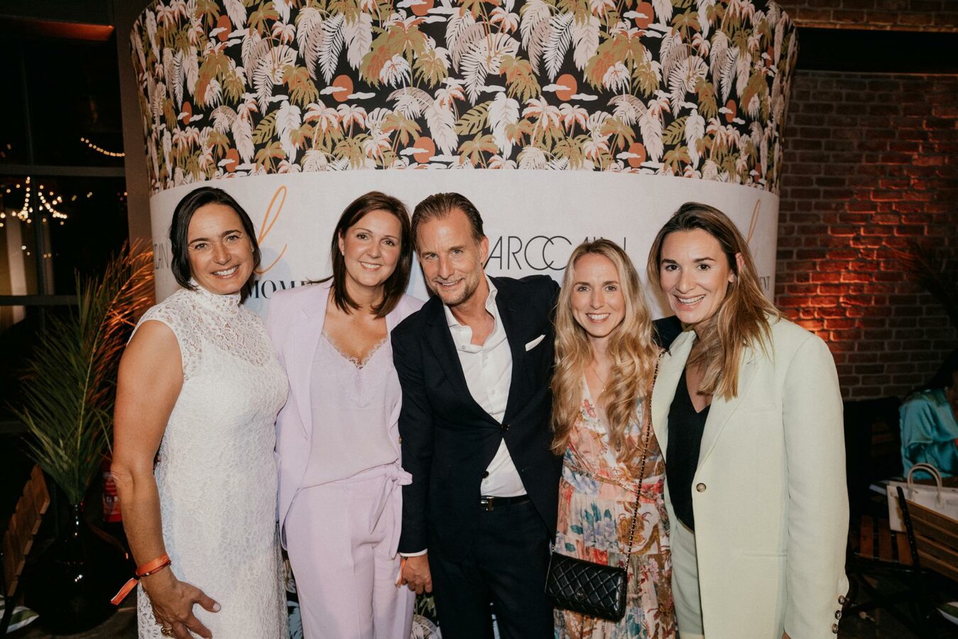 Die Marc Cain Fashion Show auf der Berlin Fashion Week. Von links nach rechts: Silke Sonnenhauser (Best Secret), Diana Brajkovic (Marc Cain), Dirk Büscher (Marc Cain), Ann-Kathrin Engels-Nadidai (Best Secret), Asja Damm (P&C West)(Foto: Marc Cain)