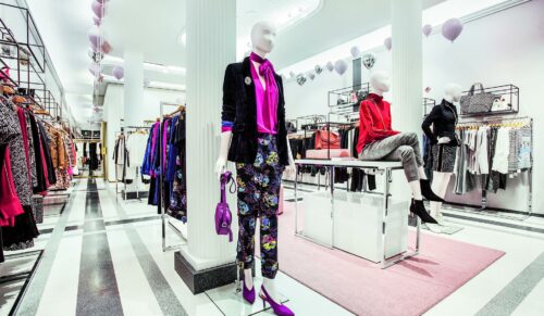 Marc Cain: Der neue Pop-Up-Store in Miami setzt auf rosafarbenes Interieur. (Foto: Marc Cain)