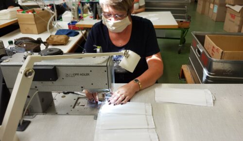 In Eberswalde produziert McNeill nicht nur Schulranzen, sondern auch Mund-Nasen-Masken. (Foto: Thorka)