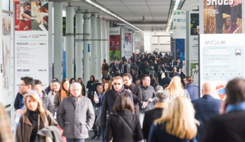 Besucher auf der Micam in Mailand (Foto: Micam)