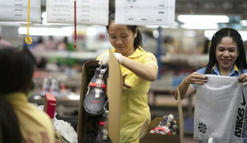 Geschlossene Schuhfabriken in Vietnam bremsen das Wachstum von Nike aus. (Foto: Nike)