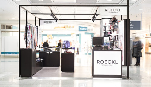 Noch bis zum 31. Januar 2019 können Reisende am Flughafen München den Pop-up-Store von Roeckl besuchen. (Foto: Roeckl)