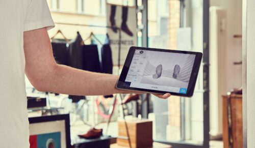 Shoepassion hat gemeinsam mit One Fid eine digitale Schuhgrößenempfehlung entwickelt. (Foto: Shoepassion)