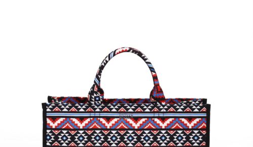 Modell aus der Taschenkollektion von Steffen Schraut Bags für F/S 2020. (Foto: Steffen Schraut / Stuff Maker)