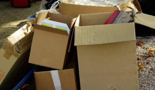Immer mehr Verpackungskartons im Altpapier (Foto: Pixabay)