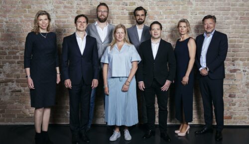 Der Zalando-Aufsichtsrat (v.l.n.r.): Mariella Röhm-Kottmann, Alexander Samwer, Anthony Brew, Cristina Stenbeck, Konrad Schäfers, Kelly Bennett, Beate Siert, Jorgen Madsen Lindemann. Abwesend: Anders Holch Povlsen (Foto: Zalando)