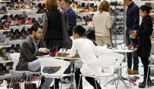 Duesseldorf, DEU, 13.03.2013. Impressionen der GLOBAL SHOES – international event for shoes & accessories vom 13. bis 15. Maerz 2013. Fair Impressions of GLOBAL SHOES – international event for shoes & accessories from 13 to 15 March 2013. Foto: GDS / Constanze Tillmann, exploitation right Messe Duesseldorf, M e s s e p l a t z, D_40474 D u e s s e l d o r f, www.messe_duesseldorf.de; eine h o n o r a r f r e i e Nutzung des Bildes ist nur fuer journalistische Berichterstattung, bei vollstaendiger Namensnennung des Urhebers gem. Par. 13 UrhG (Foto: Messe Duesseldorf (GDS) / ctillmann) und Beleg moeglich; Verwendung ausserhalb journalistischer Zwecke nur nach schriftlicher Vereinbarung mit dem Urheber; soweit nicht ausdruecklich vermerkt werden keine Persoenlichkeits_, Eigentums_, Kunst_ oder Markenrechte eingeraeumt. Die Einholung dieser Rechte obliegt dem Nutzer; Jede Weitergabe des Bildes an Dritte ohne Genehmigung ist untersagt _ Any usage and publication only for editorial use, commercial use and advertising only after agreement; unless otherwise stated: no Model release, property release or other third party rights available; royalty free only with mandatory credit: photo by Messe Duesseldorf (GDS)]