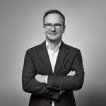 Jens Beining, Wortmann: „Ich bin mir sicher, dass auch 2019 wieder ein sehr herausforderndes Jahr wird. Unsere Branche unterliegt einem langen, grundlegenden strukturellen Wandel. Bei allen Veränderungen dürfen wir jedoch nicht Gefahr laufen, den Verbraucher aus den Augen zu verlieren. Darüber hinaus müssen wir deutlich innovativer werden. Wenn weniger Bedarf vorhanden ist, sind mehr denn je Innovationen gefragt.“