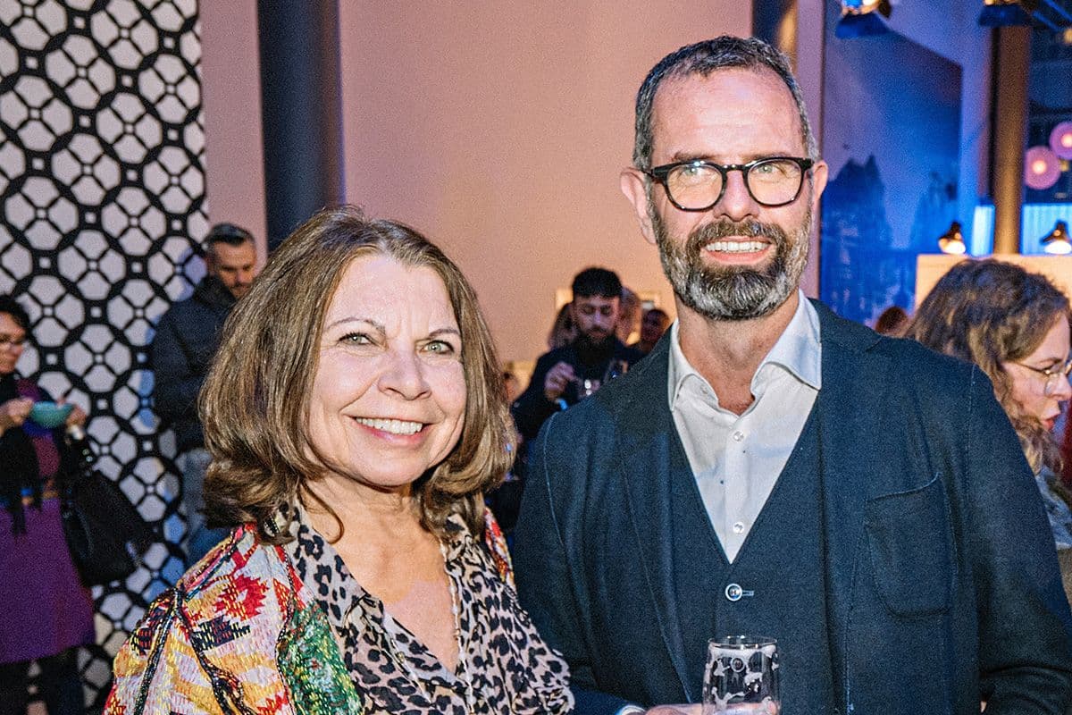 (v.l.n.r.) Angelika Firnrohr (Fashion Net Düsseldorf) und Andreas Stoffel (Hämmerle) (Foto: Marc Cain)
