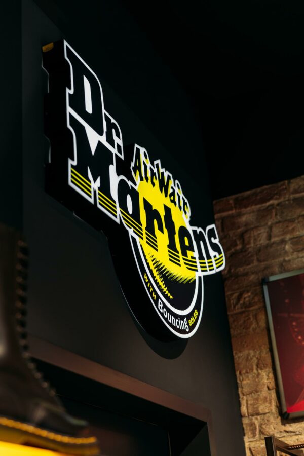 Dr. Martens Store im Europa-Center in Berlin. (Foto: Dr. Martens / Manuel Platzer)
