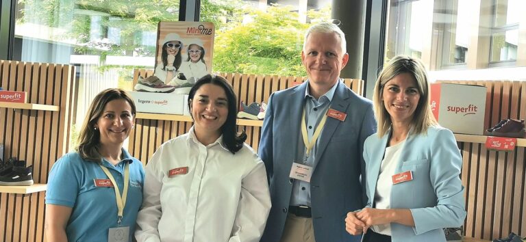 Mit einer Expertenrunde starteten Physiotherapeutin Verena Peinsipp, Vessela Carrillo,
Orthopäde Dr. Ernst Zwick und Superfit-Brand Manager Manuela Sobotka die Veranstaltung. (Foto: Legero United)