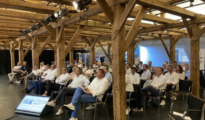 Zur 13. Ausgabe des vom HDS/L initiierten Branchentreffens kamen rund 100 Vertreter des Schuhbusiness nach Konstanz (Foto: Redaktion )