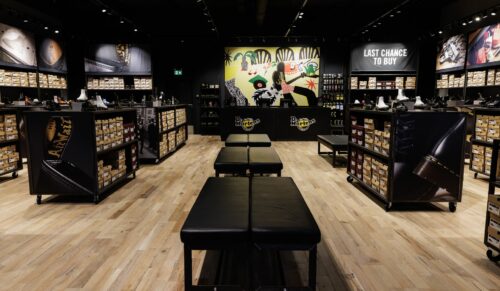 Dr. Martens veröffentlicht in der Outletcity Metzingen den ersten Outlet-Store in Deutschland. (Foto: Dr. Martens)