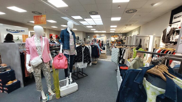Bei Mode und Schuhen immer sportlich unterwegs (Foto: Schuhe & Mode Schubert)