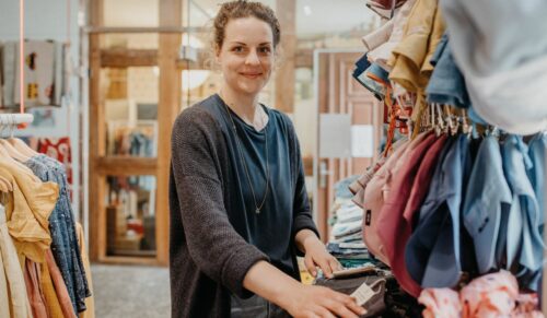 Anne Heimann hat in den vergangenen Monaten viele Neuerungen in ihrem Kinderschuhladen in Potsdam eingeführt. (Foto: Kinderschuhladen)