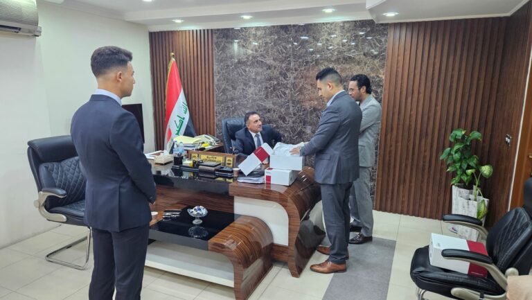 Die Kybun Joya-CEOs trafen sich mit Dr. Hassan Al-Tamimi, dem Direktor des Al-Mansour Medical City, dem grössten Spital des Lands. (Foto: Kybun Joya)