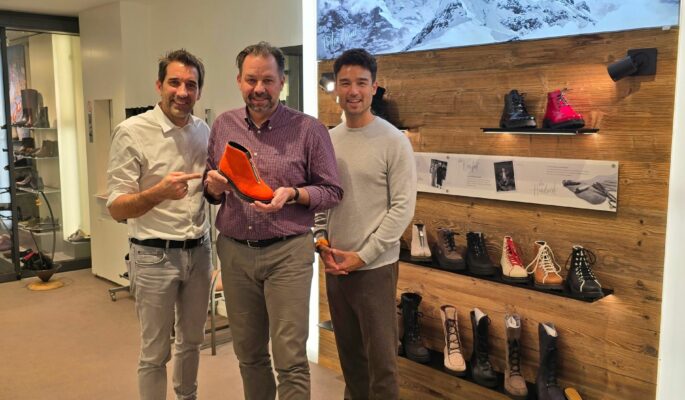 Claudio Minder, Lukas Kindlimann und Karl Müller im Kandahar Shop-in-Shop am Rennweg in Zürich. (Foto: Kandahar / Kybun Joya)