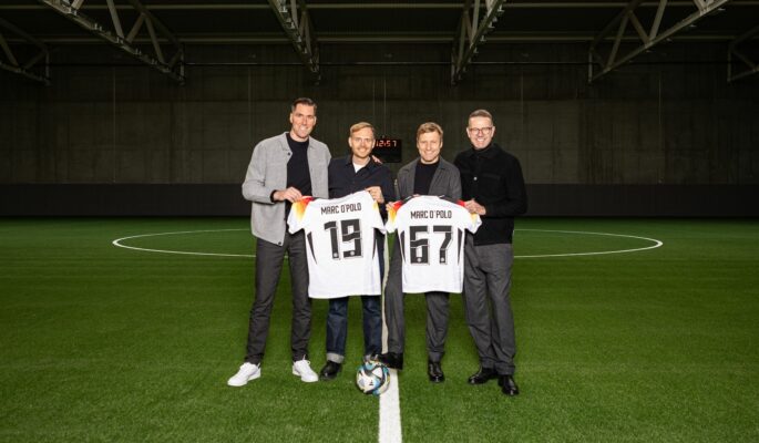 V..l.n.r:. Henning Wegter (DFB), Maximilian Böck (Marc O’Polo), Dr. Holger Blask (DFB), Sandro Schramm (Marc O’Polo) (Foto: Yuliia Perekopaiko/DFB)