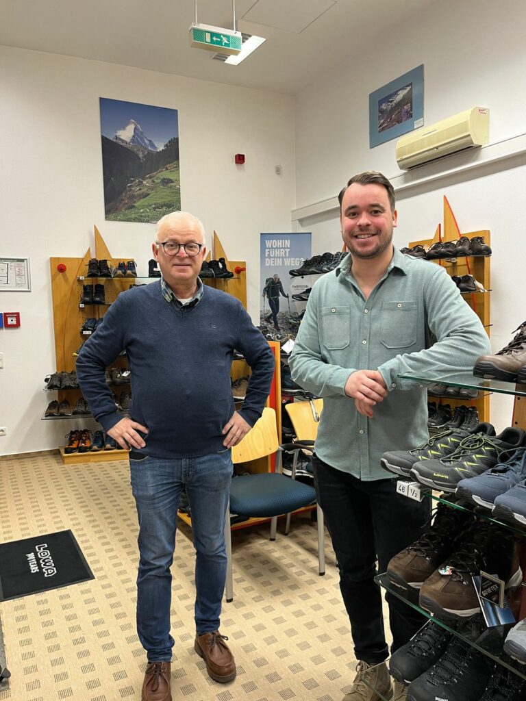 Inhaber Guido Jansen (links); mit Johannes Jansen wird schon die nächste Generationeingearbeitet (Foto: Redaktion)