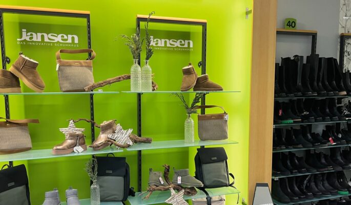 Damenschuhe und Taschen bei Schuhhaus Jansen (Foto: Redaktion)