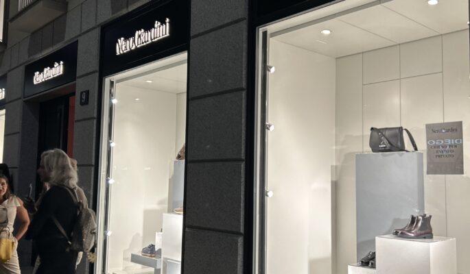 Der Nero Giardini-Store im Zentrum von Mailand (Foto: Redaktion)