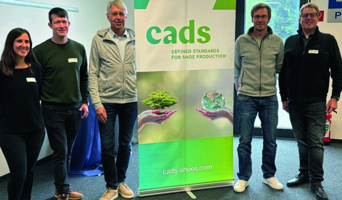 (v.l.n.r.): Emilie Carasso, Dr. Johannes Menges, Andreas Burmeister, Sven Reimers, Andreas Tepest (Foto: Cads)