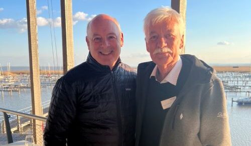 Peter Sachs (links) und der langjährige Lowa-CEO Werner Riethmann (Foto: Lowa)